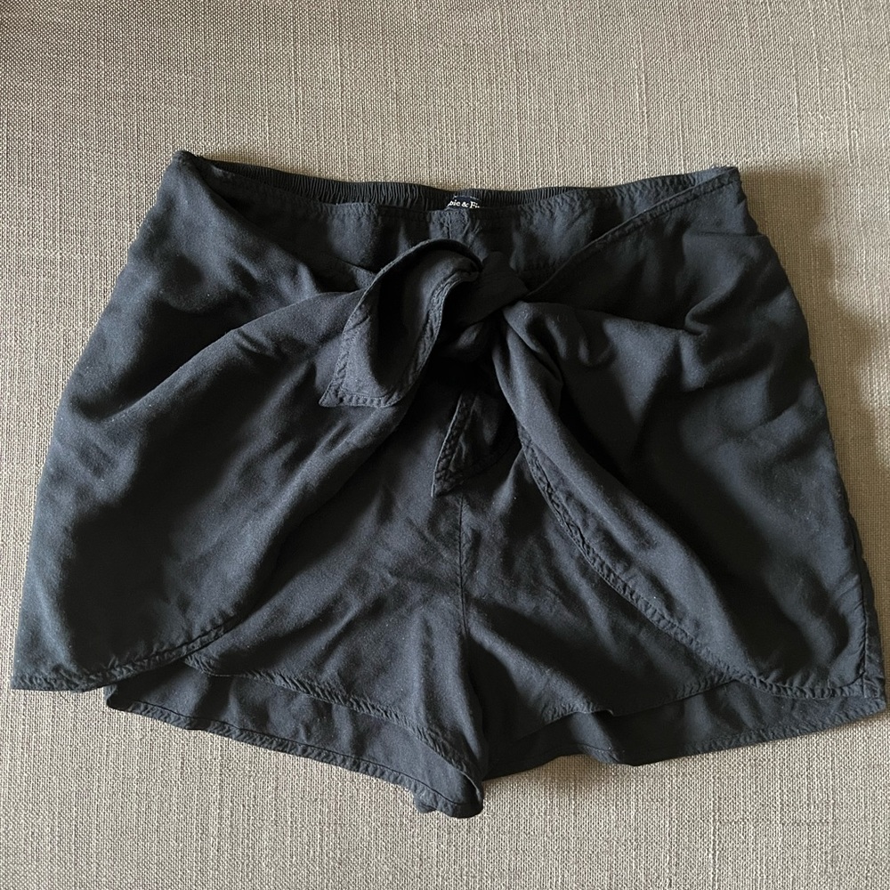 Abercrombie Tie-Front Short